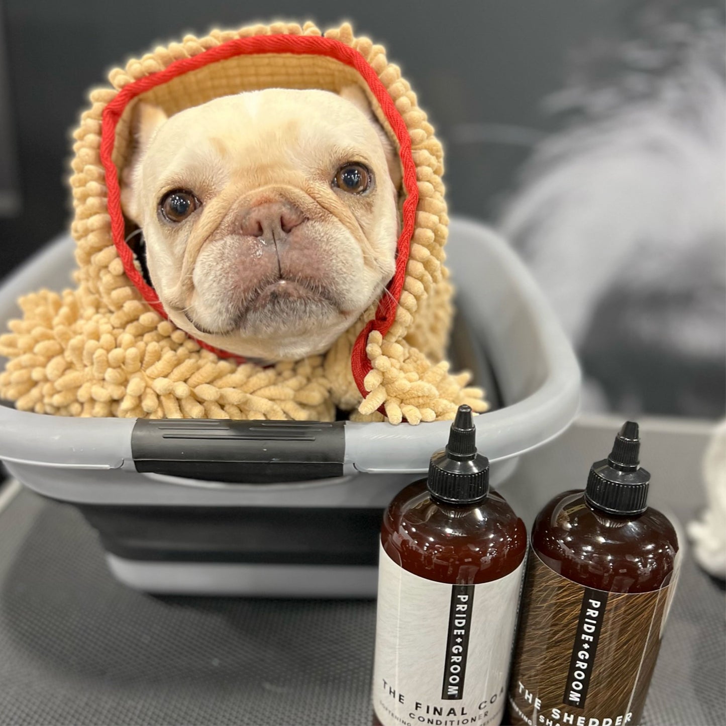 THE TOWEL Microfiber Dog & Cat Drying Towel — Hand Pockets, Odor-Resistant & 7× Water Absorbent